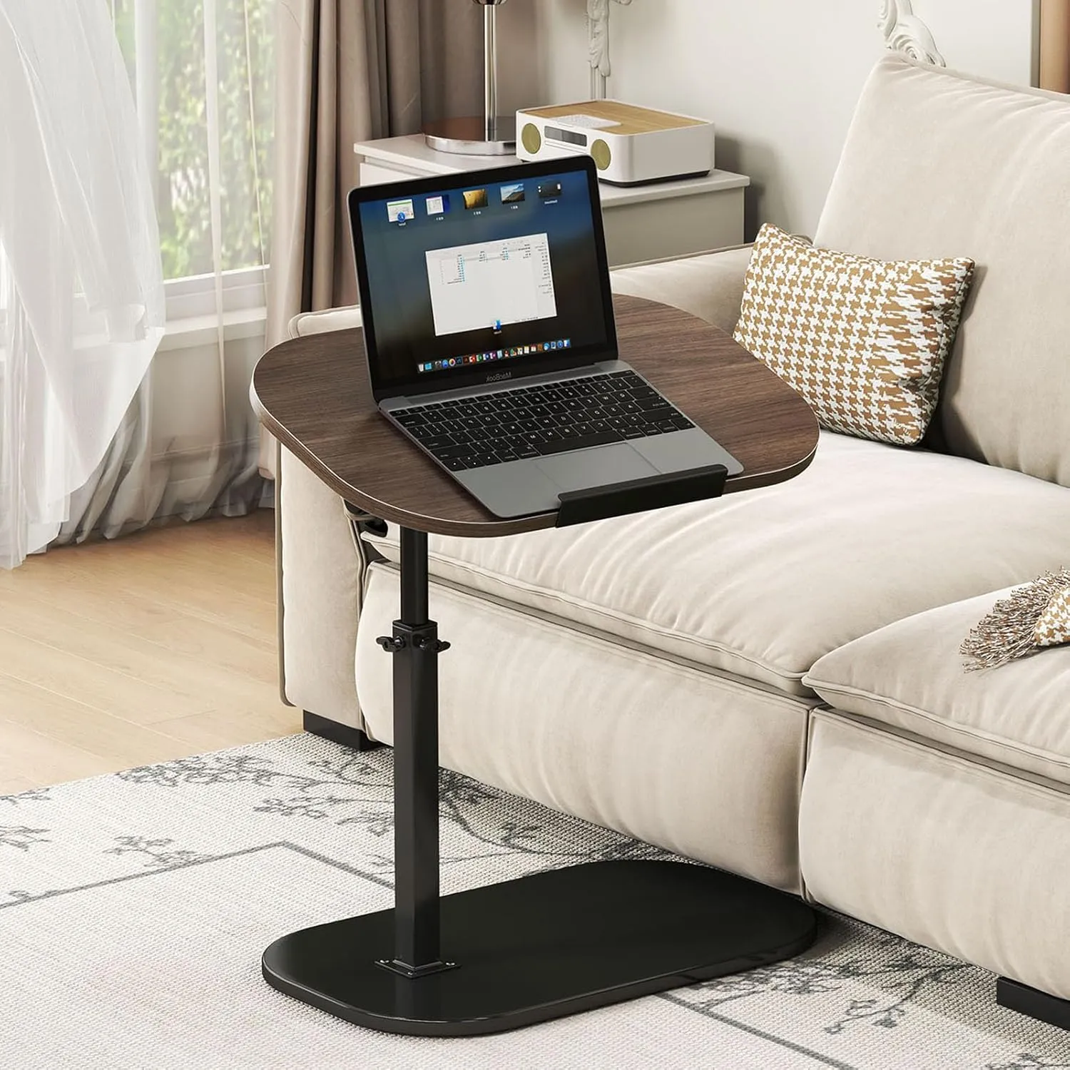 Adjustable Height C Shaped End Table,19.6 Inch Desk Top-360° Swivel Tray Tables,0-90° Tiltable Laptop Table,with Detachable Baffle Couch Side Table,Bed Side Table,TV Dinner Table,Walnut ﻿