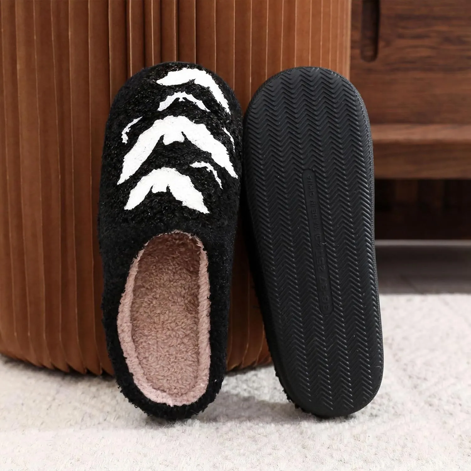 Afellicy Halloween Christmas Slippers Checkered Scuff for Women and Men Holiday Indoor Bedroom Fluffy Warm Fleece Slippers Winter Soft Cozy Home Non-Slip Soft Plush Slip-on Wool Lined House Shoes