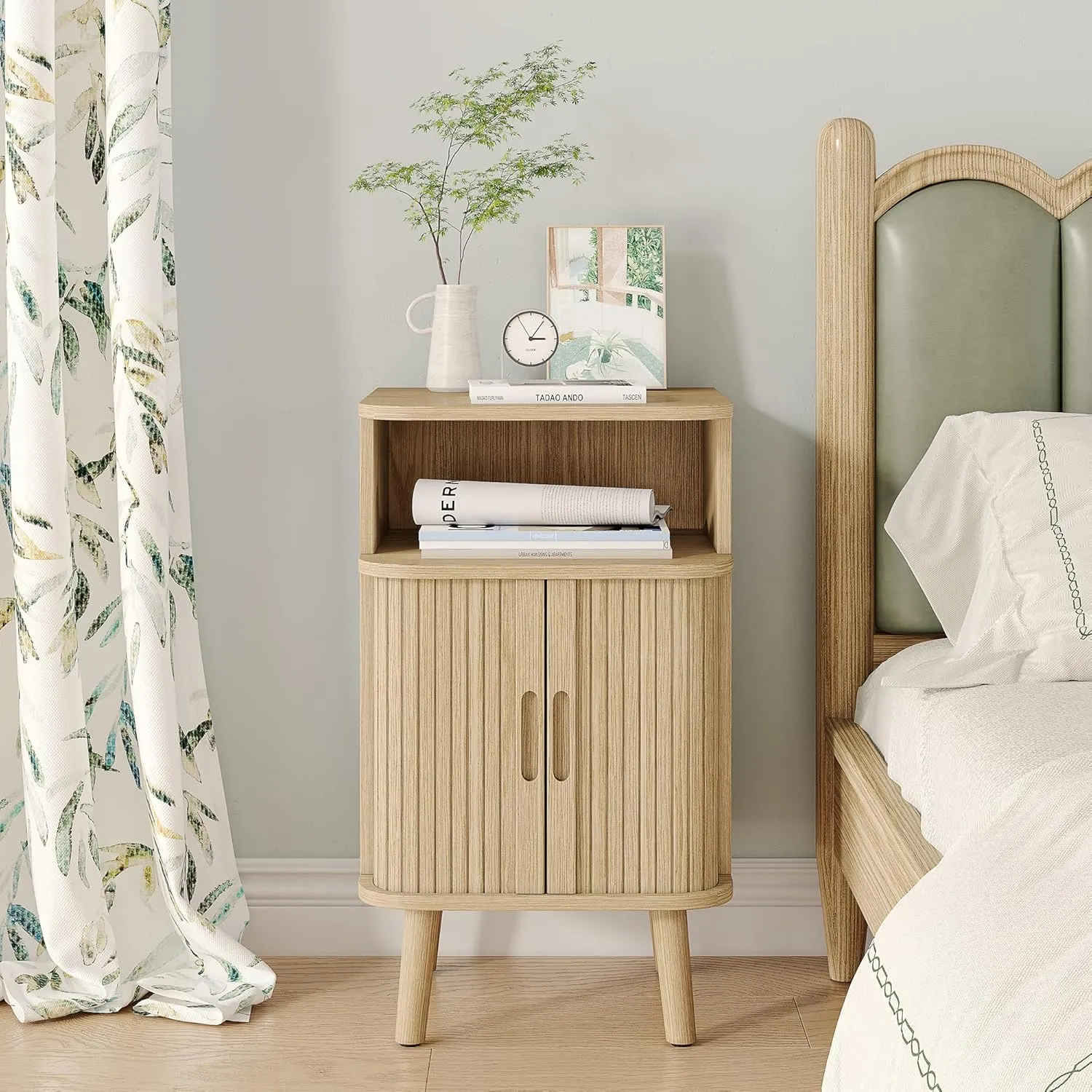 Alohappy Mid Century Modern End Table, Fluted Wood Nightstand with Sliding Tambour Door, Curved Round Edge Side Table with Storage Cabinet for Bedroom, Living Room, Natural Oak