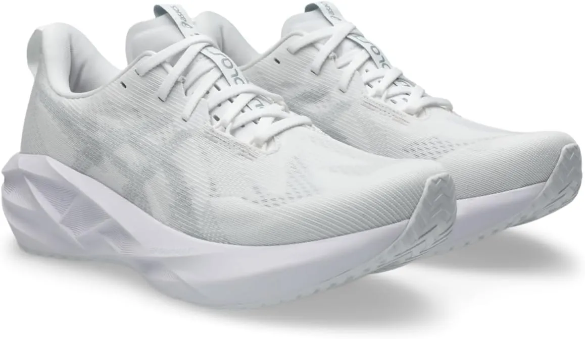 ASICS Men's Novablast 5 Sneaker