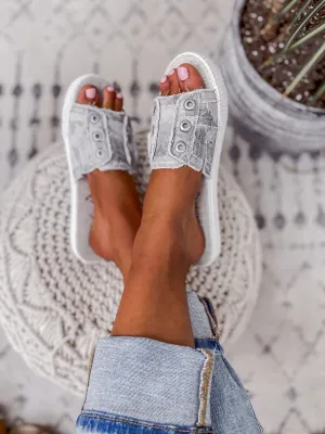 Blowfish Gray Splatter Camo Fresco Slide Sandal
