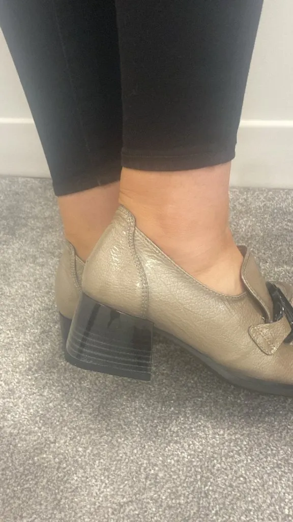 CHARLIZ TAUPE