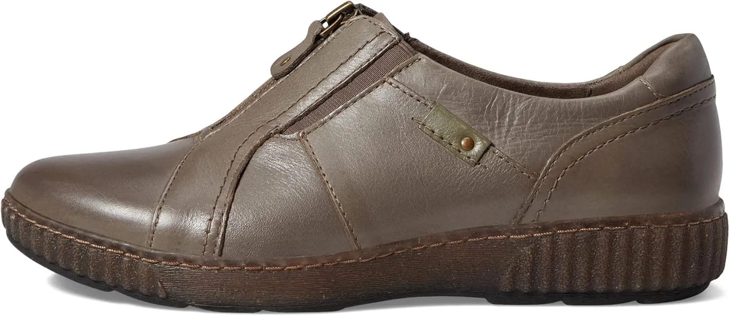 Clarks Women's Magnolia Zip Sneaker