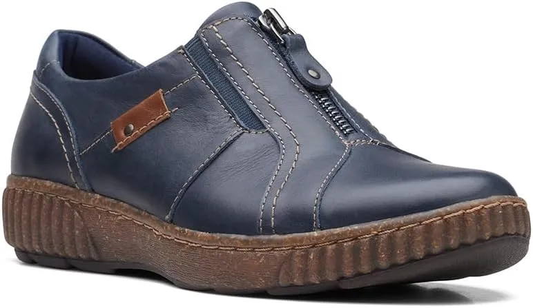 Clarks Women's Magnolia Zip Sneaker