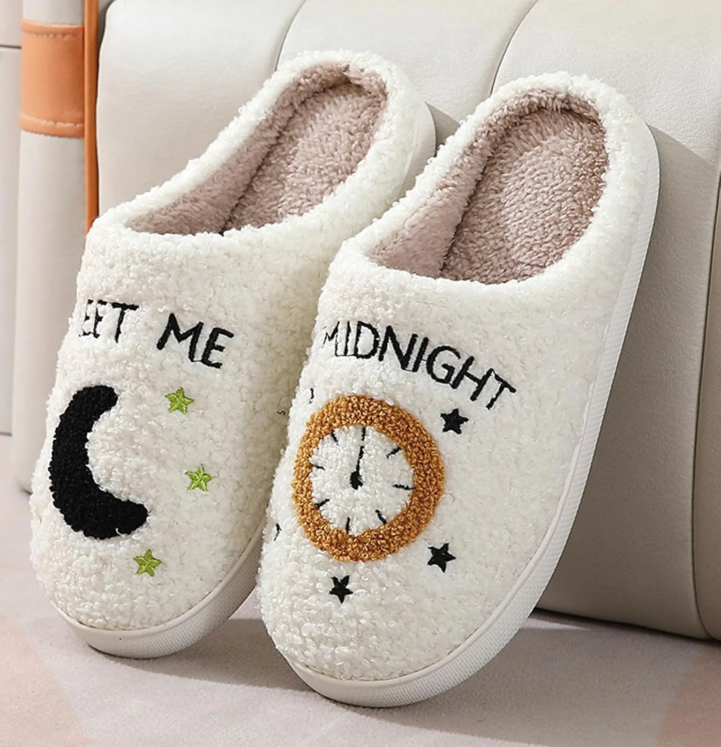 Cute Strawberry Pattern Women's Bedroom Slippers - Warm, Soft, Fuzzy, Non-Slip