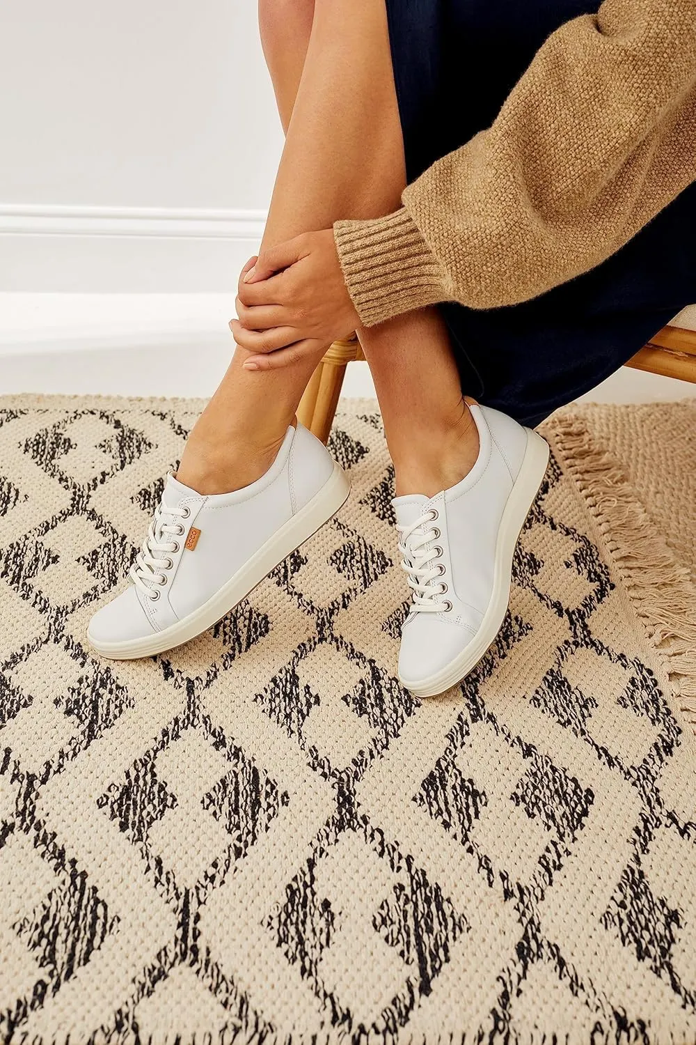 ECCO Women's Soft 7 Gore-Tex Tie Sneaker