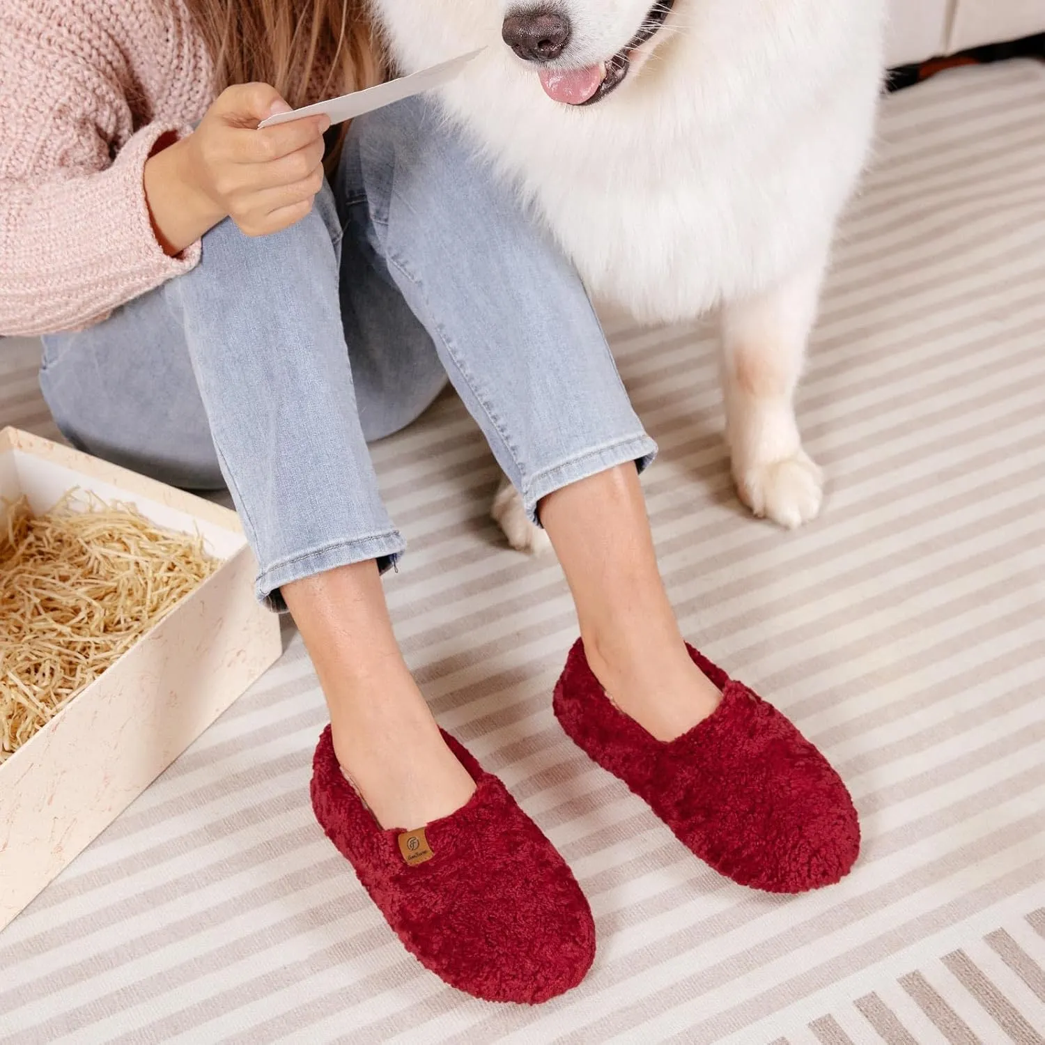 EverFoams Women’s Soft Curly Full Slippers Memory Foam Lightweight House Shoes Cozy Loafer with Polar Fleece Lining