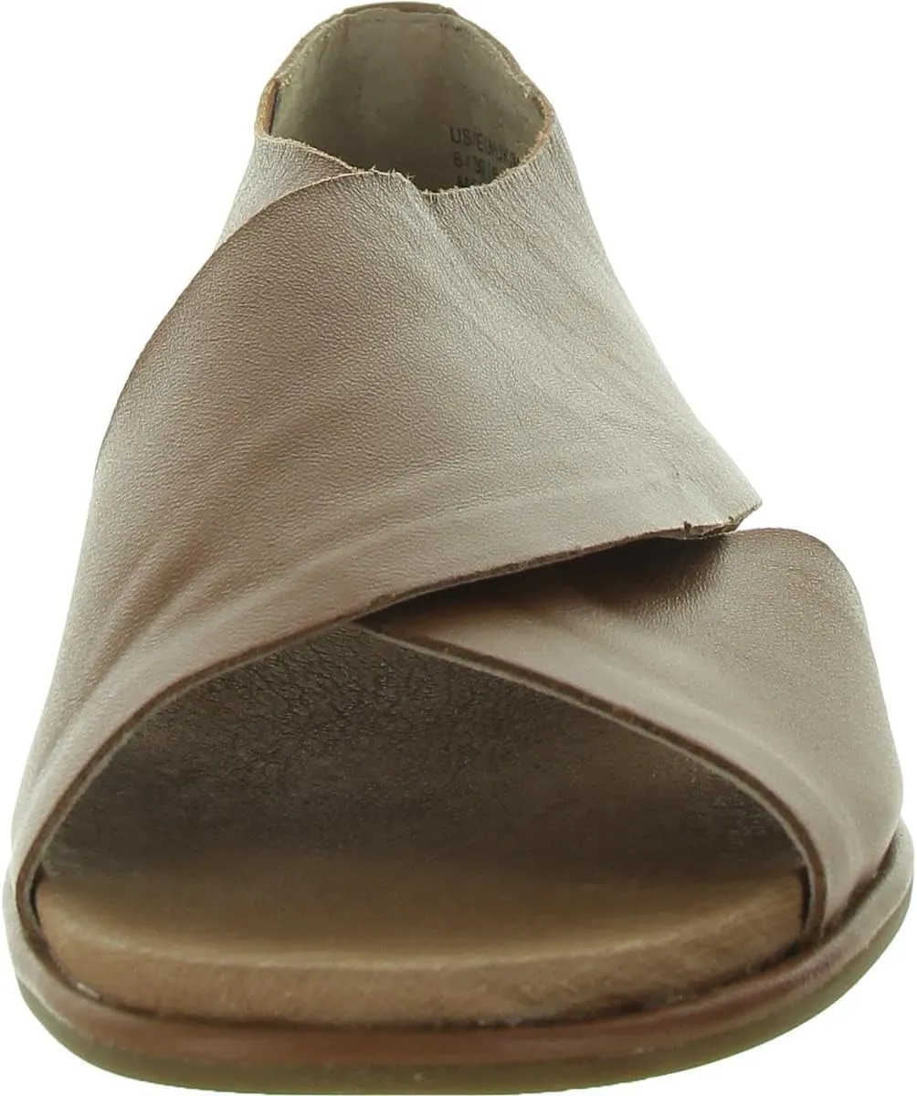 Gentle Souls by Kenneth Cole Women's Laniey Flat Sandal
