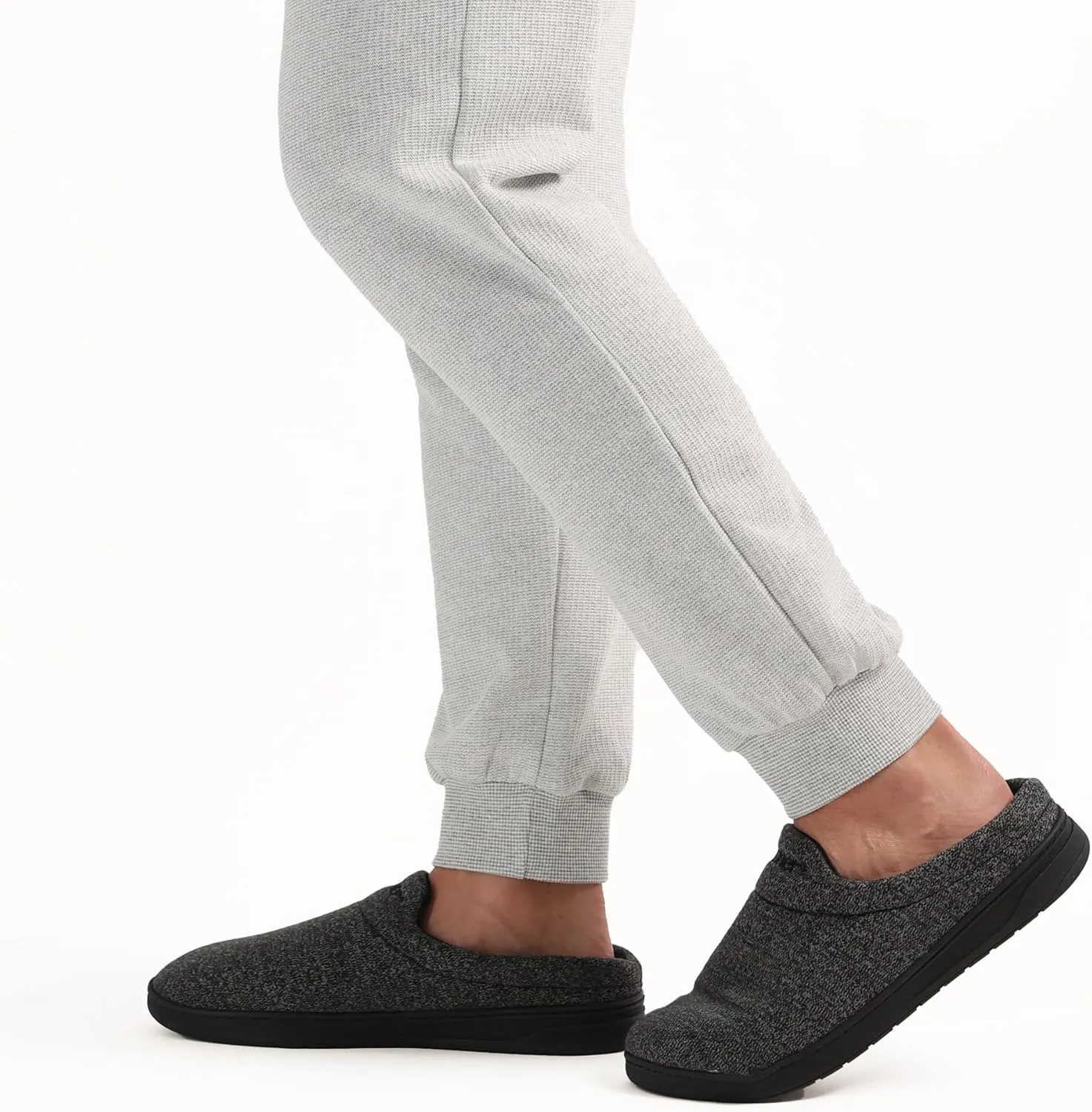 isotoner Men's Heathered Knit Brady Clog Slipper, Memory Foam, Enhanced Heel Cushion, Indoor/Outdoor Outsole