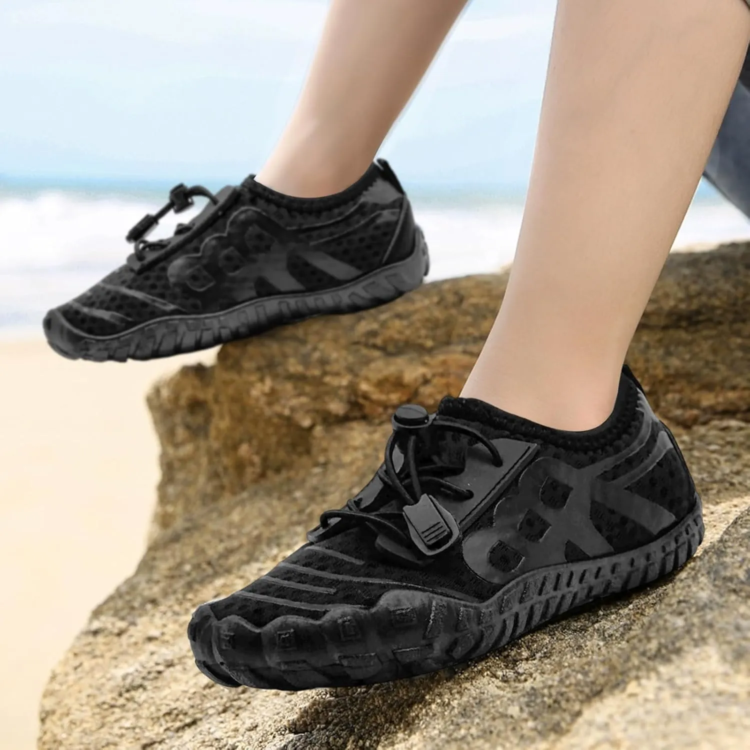 Kids Water Shoes Boys Girls Quick-Dry Beach Lightweight Toddler Barefoot Shoes Slip On Soft Walking Sneakers for Swim Beach Pool Black