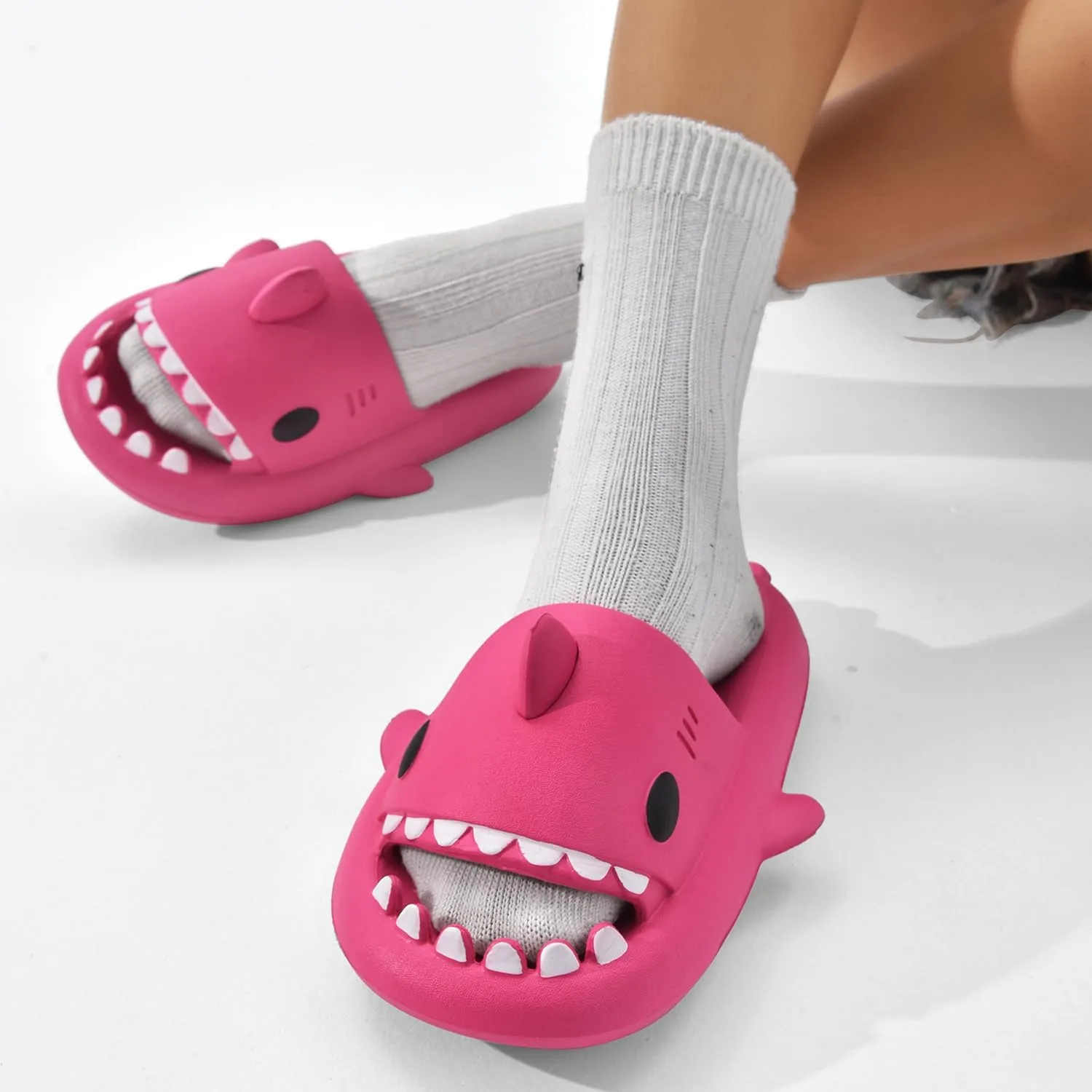 Men's and Women's Shark Slides Cloud Slippers Summer Novelty Open Toe Slide Sandals Anti-Slip Beach Pool Shower Shoes with Cushioned Thick Sole