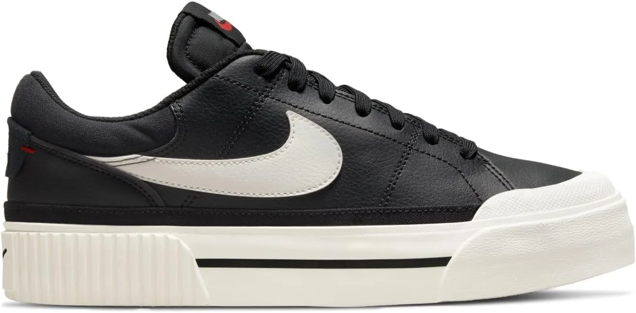 NIKE Women's Sneaker