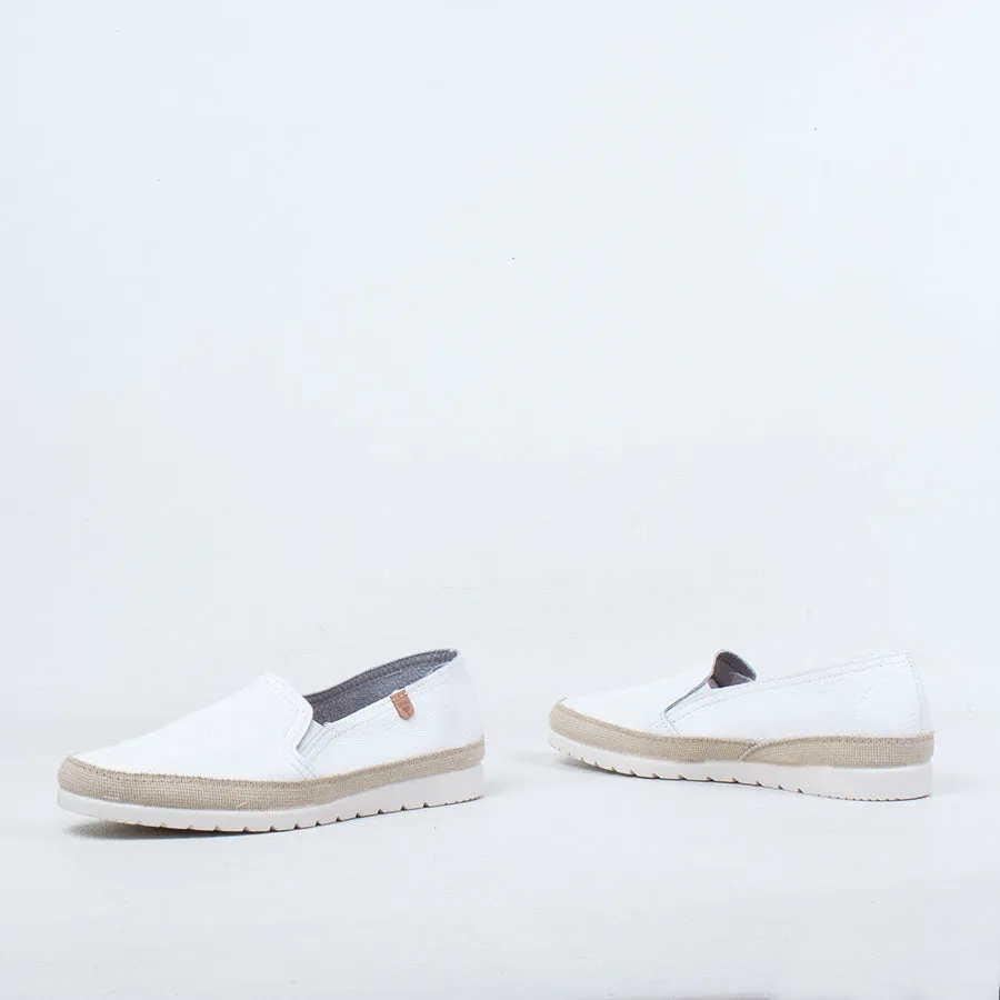Nuria Slip On