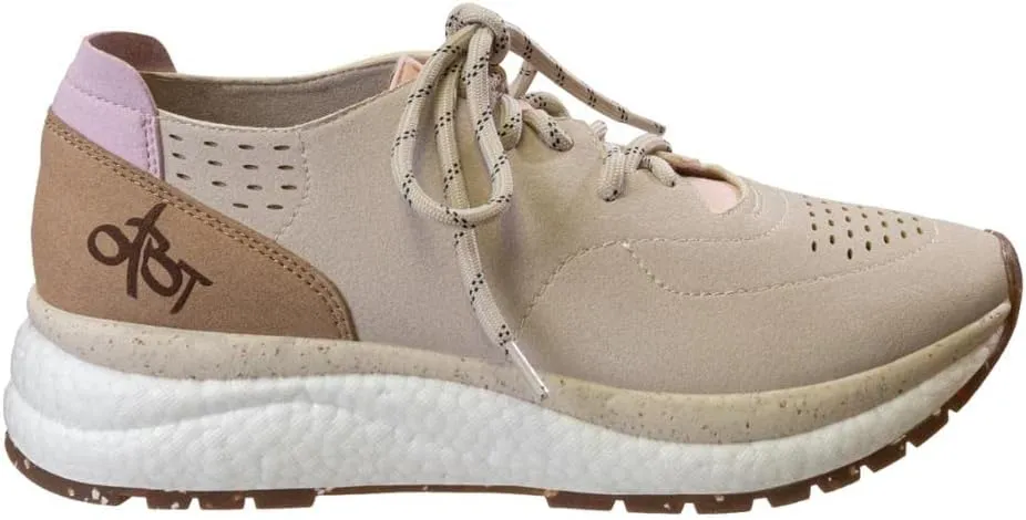 OTBT Women's Free Sneaker