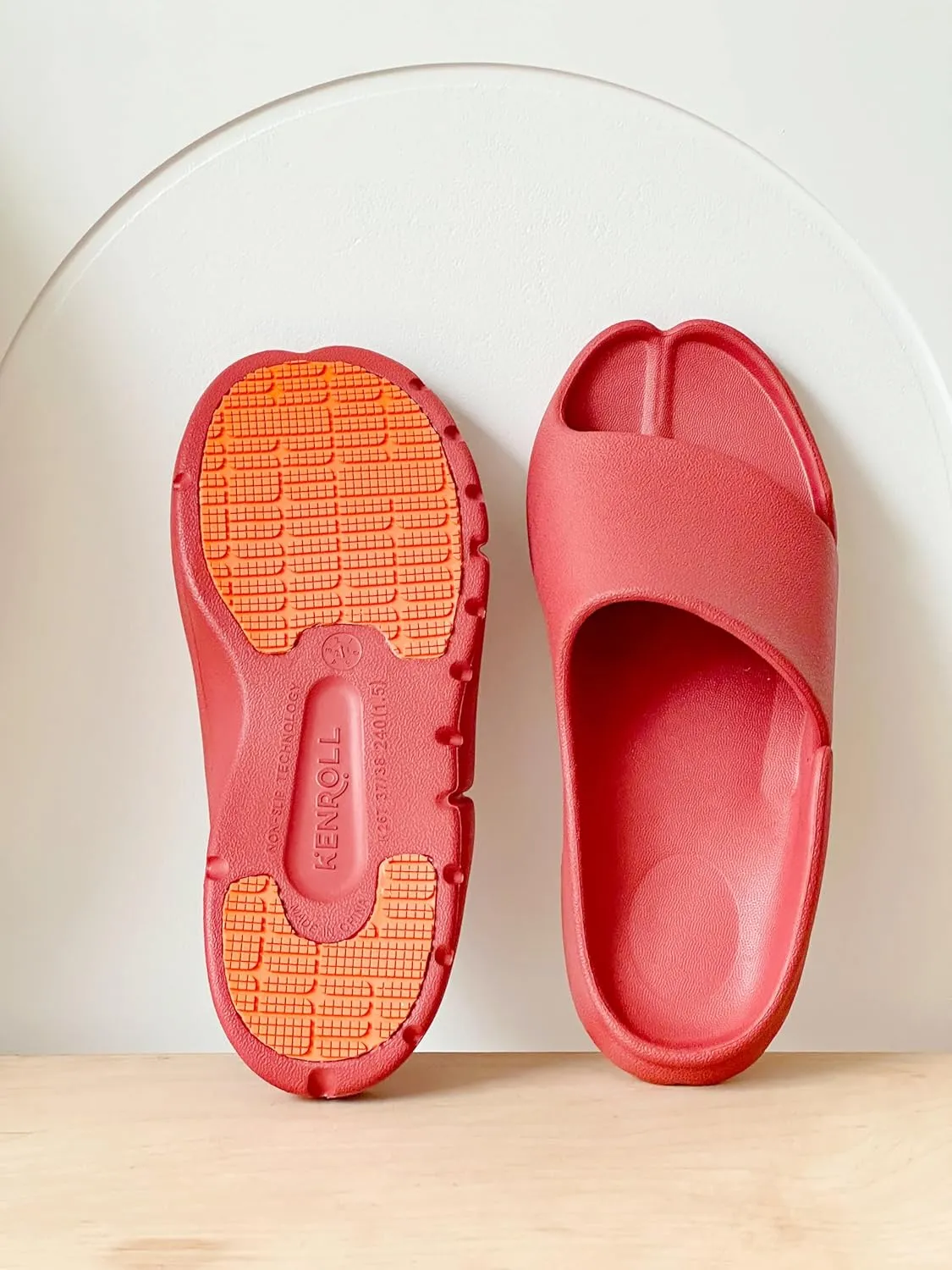 Outdoor Slide Sandals, Non Slip Summer Slippers for Women and Men, Indoor Lightweight House Shower Shoes