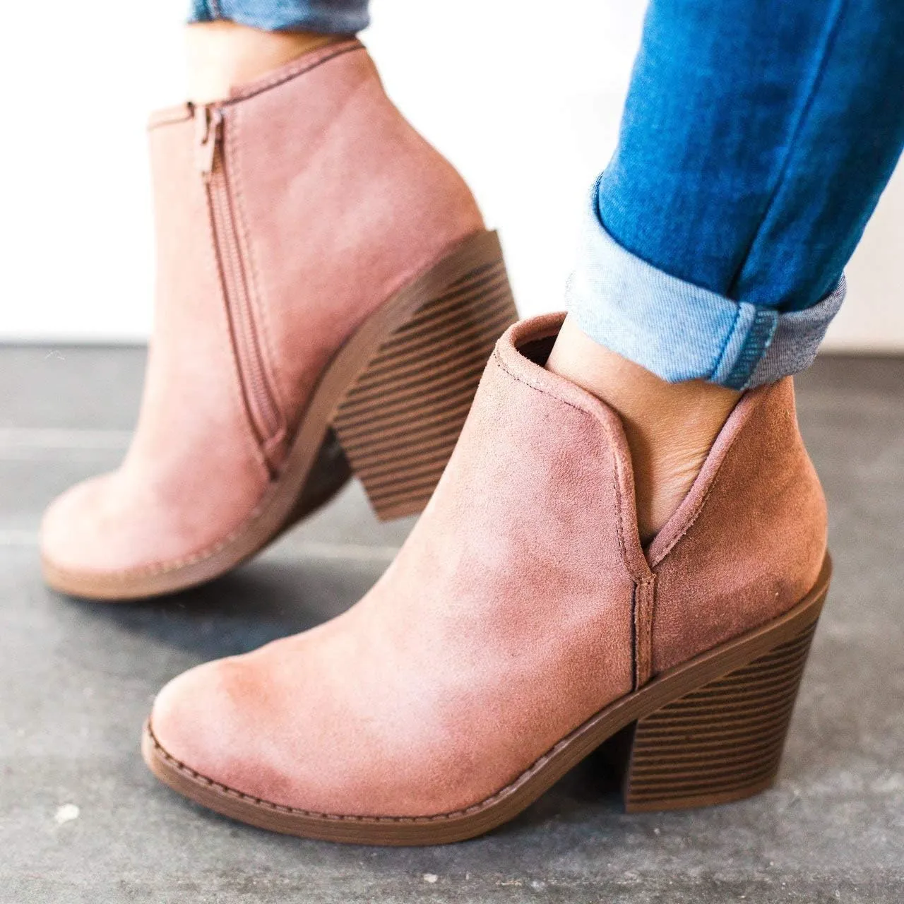 PiePieBuy Womens Ankle Boots Chunky Stacked Heel Slip on Shoes Faux Suede Side Zipper Casual Western Booties