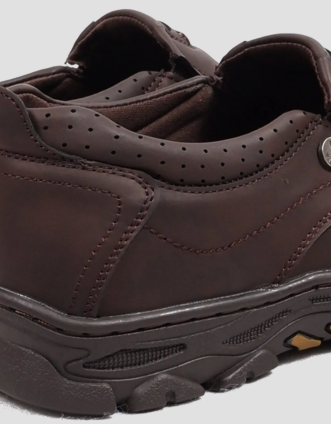 Watchout Stitching Detail Sepatu Casual Pria