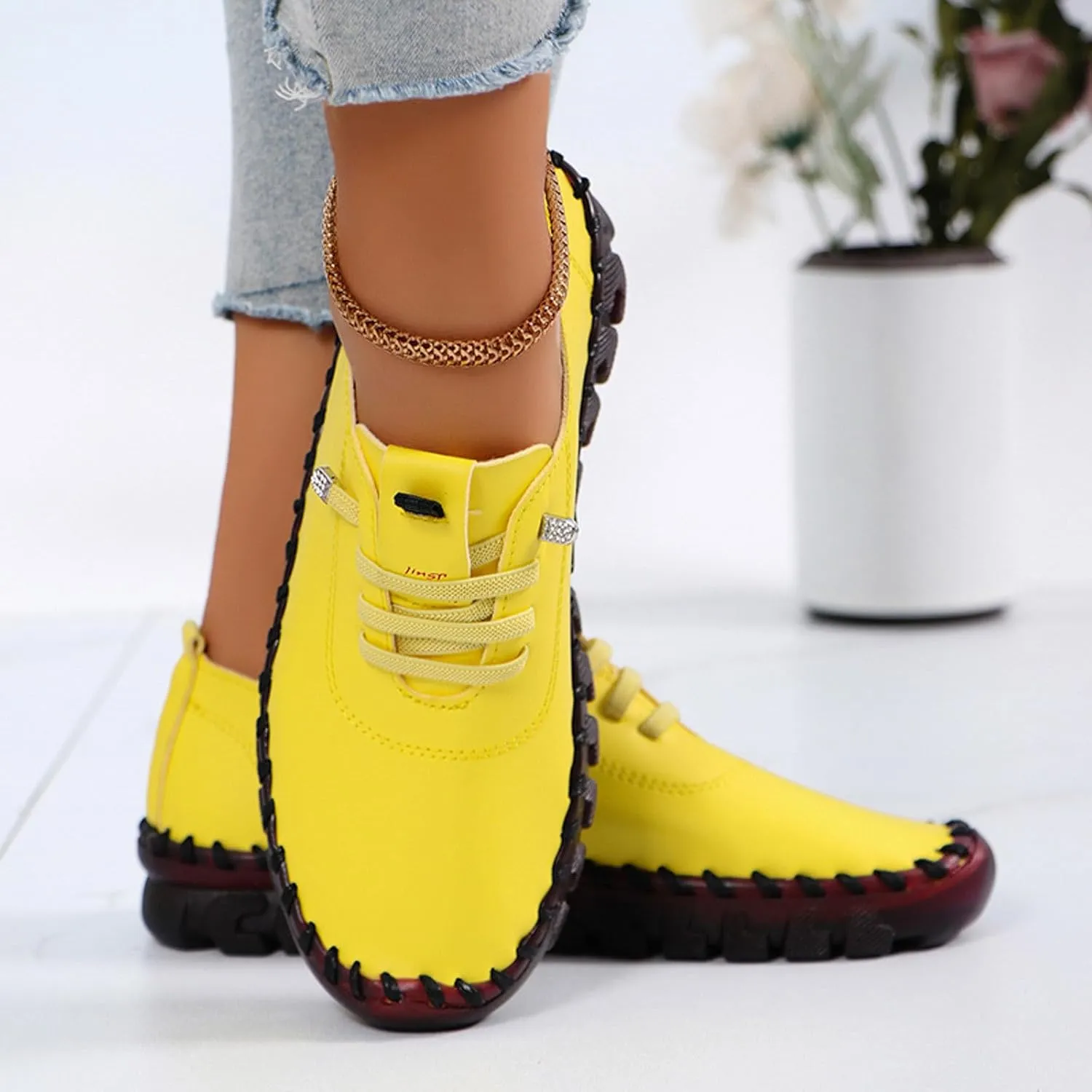 Womens Comfy Breathable Sneakers Flat Bottom Leather Slip-on Loafers Handmade Soft Shoes Sandals