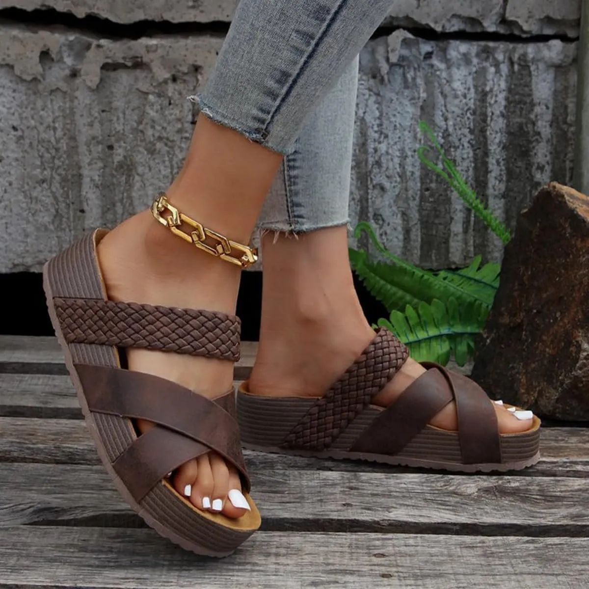 Women's cork-soled Sandals - Criss-Cross Footbed Sandals with Faux leather slide for Summer Comfort
