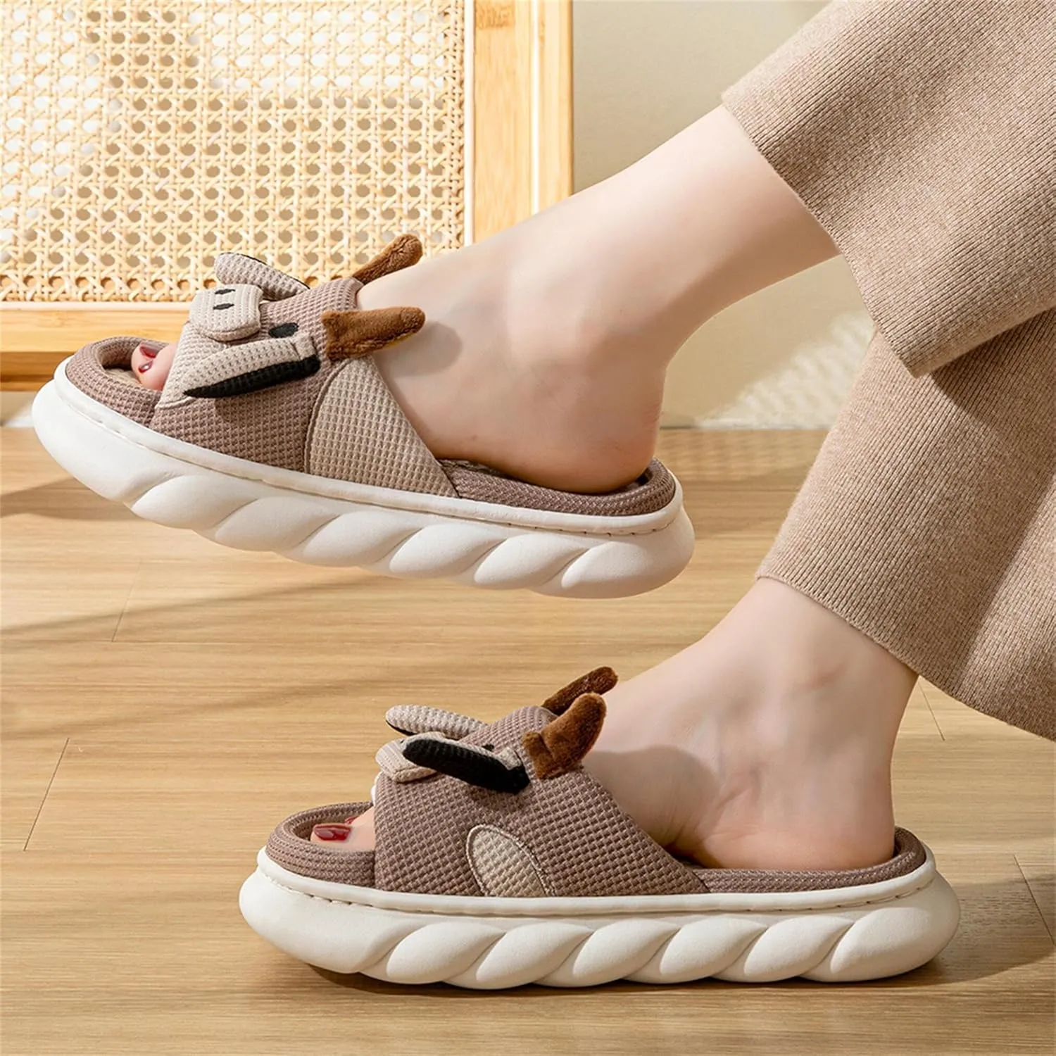 Women's Cute Animal Pig Slippers - Soft, Cosy Four Seasons Home Linen Slippers