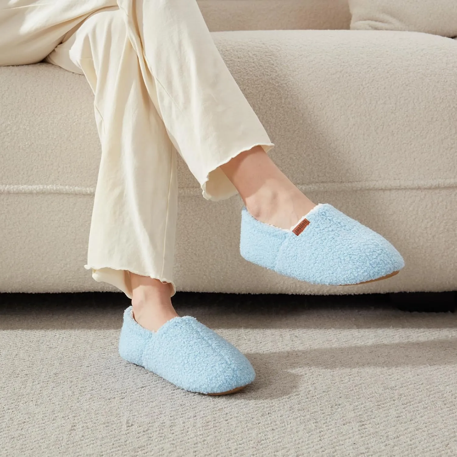 Women's Fuzzy Curly Fur Memory Foam Slippers, Closed Back House Slippers Indoor and Outdoor