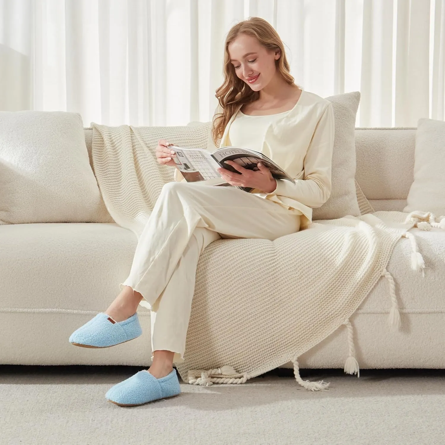 Women's Fuzzy Curly Fur Memory Foam Slippers, Closed Back House Slippers Indoor and Outdoor
