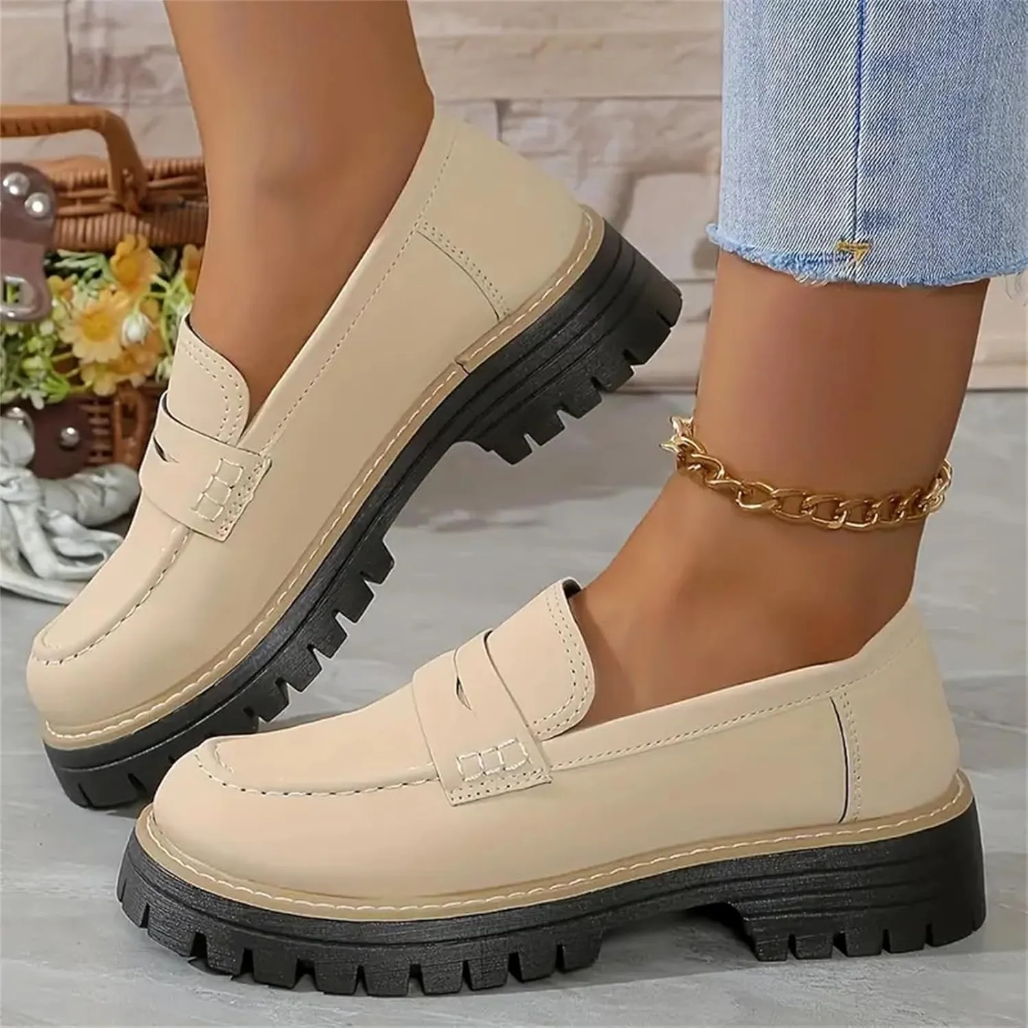 Womens Loafers Shoes Platform Chunky Penny Loafer Lug Sole Wide Width Comfortable Slip On Chunky Shoes for Women Work Office Business Casual Dress Shoe Walking Dresses Trendy Flats Loafer Sneakers