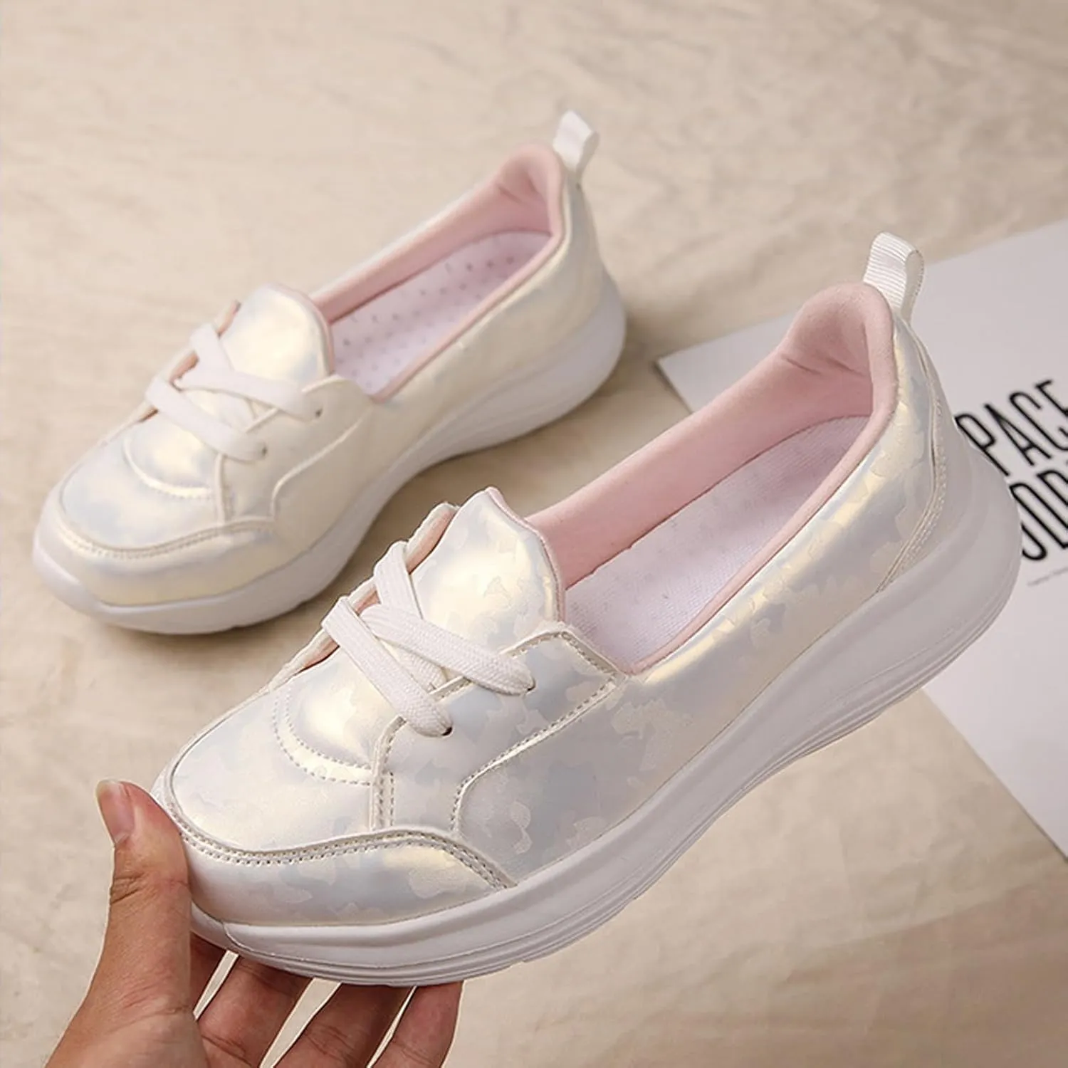 Women's Pattern Print Slip On Walking Shoes Comfortable Casual Arch Support Non-Slip Breathable Soft Sole Low Top Loafers Flats