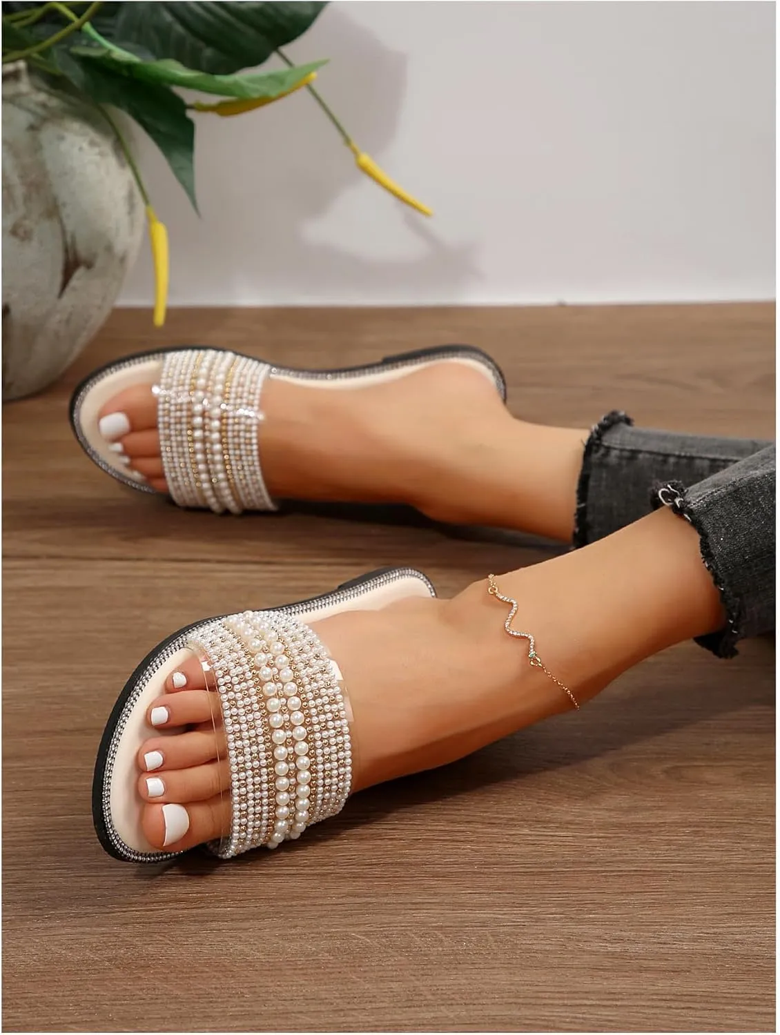Women's Pearl Beaded Flat Sandals Dressy Round Open Toe Sandals Faux Leather Beach Slide Shoes
