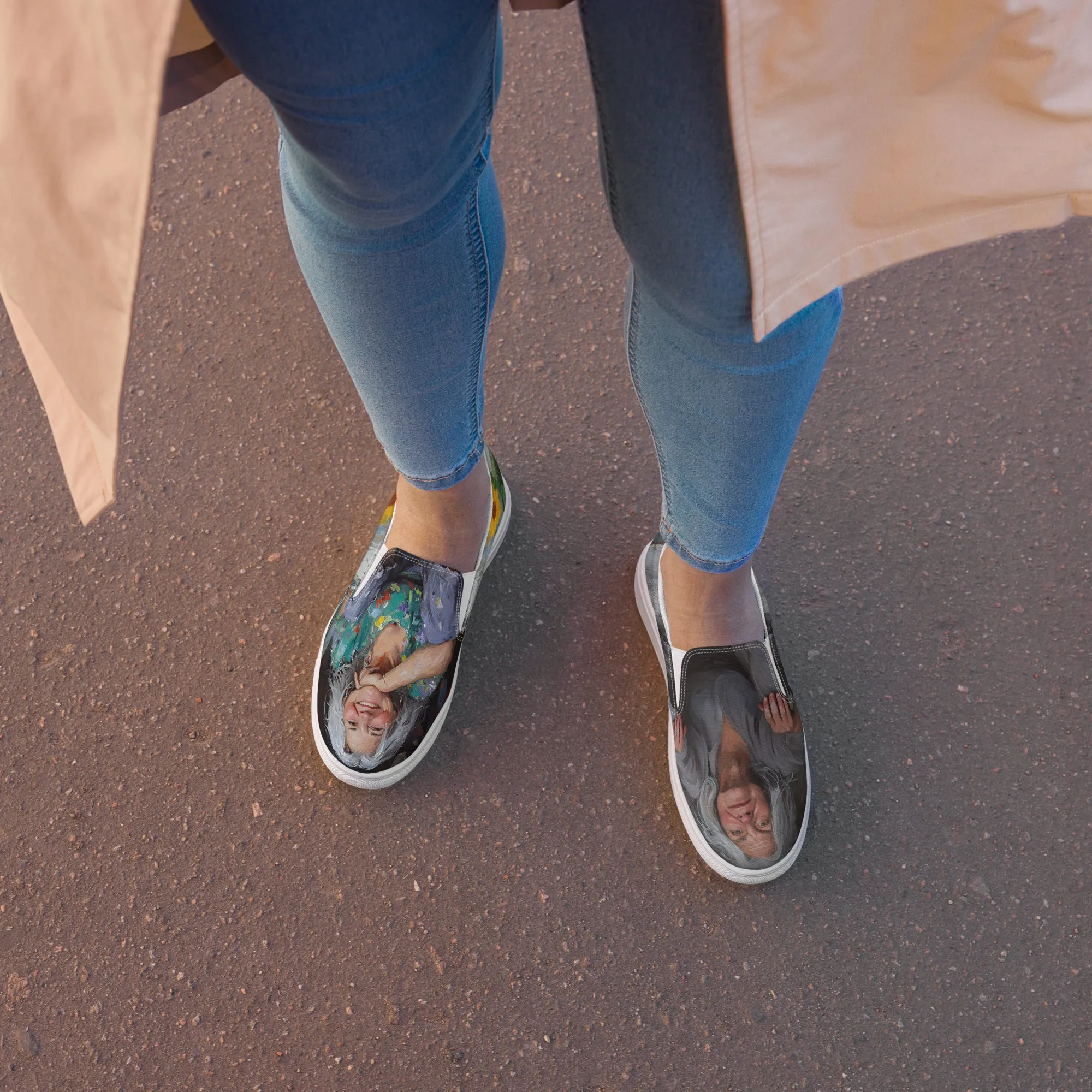 Women’s slip-on canvas shoes
