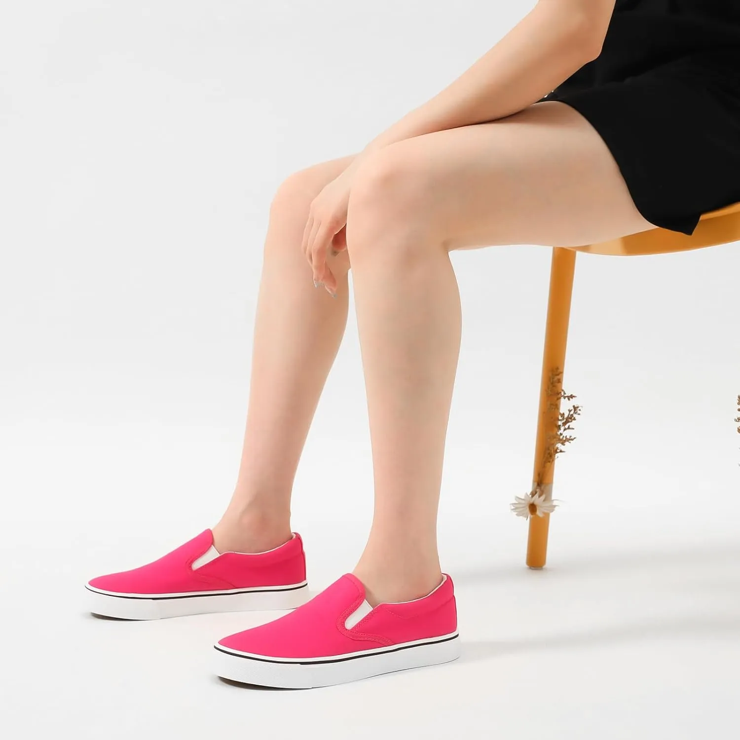 Women's Slip on Shoes Canvas Sneakers Loafers Non Slip Shoes Low Top Casual Shoes