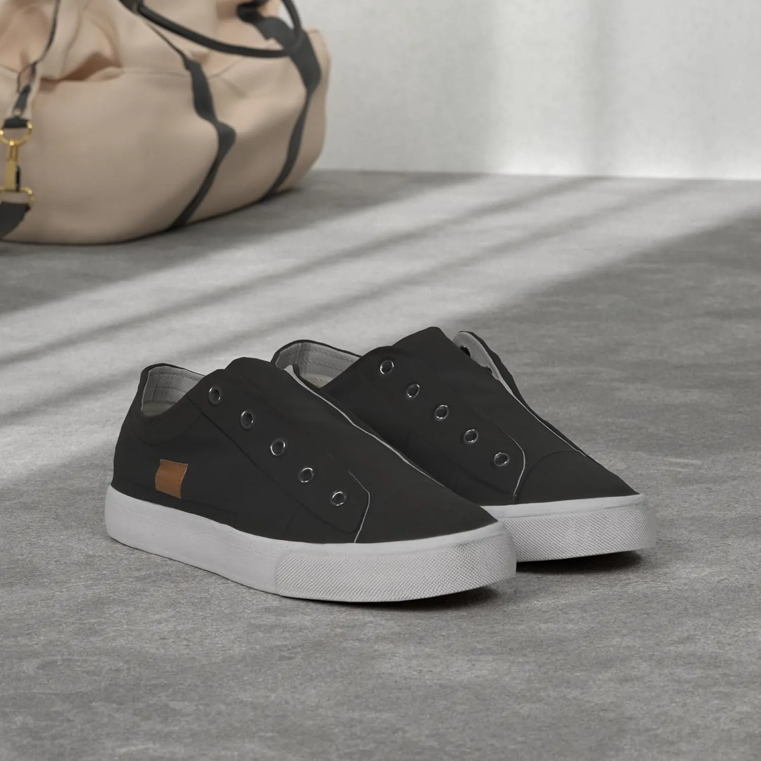 Women's Slip on Shoes Non Slip Fashion Canvas Sneakers Low Top Casual Shoes